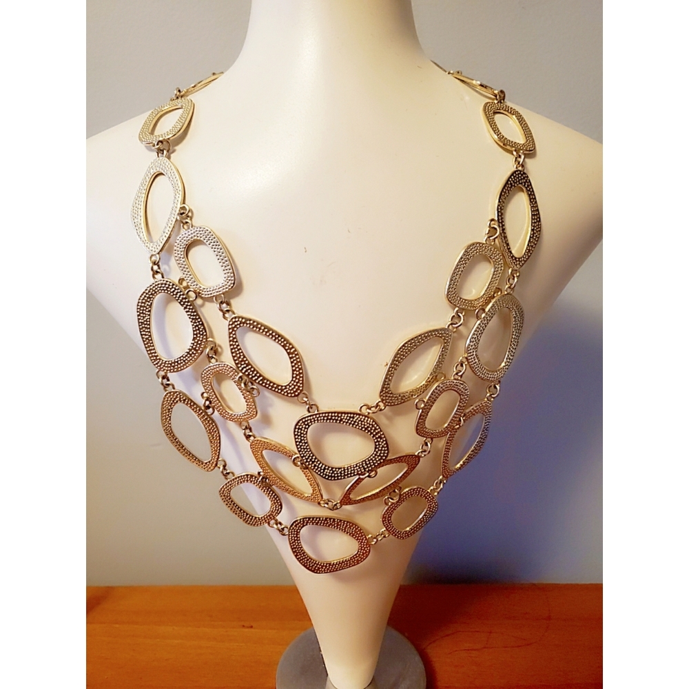 Gold toned Necklace with interlocking Geo Shapes